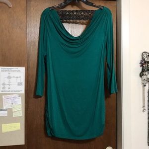 Brand new! Gorgeous green top w/ lace! Size L.
